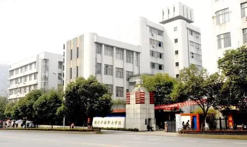 湖北開(kāi)放職業(yè)學(xué)院校園環(huán)境